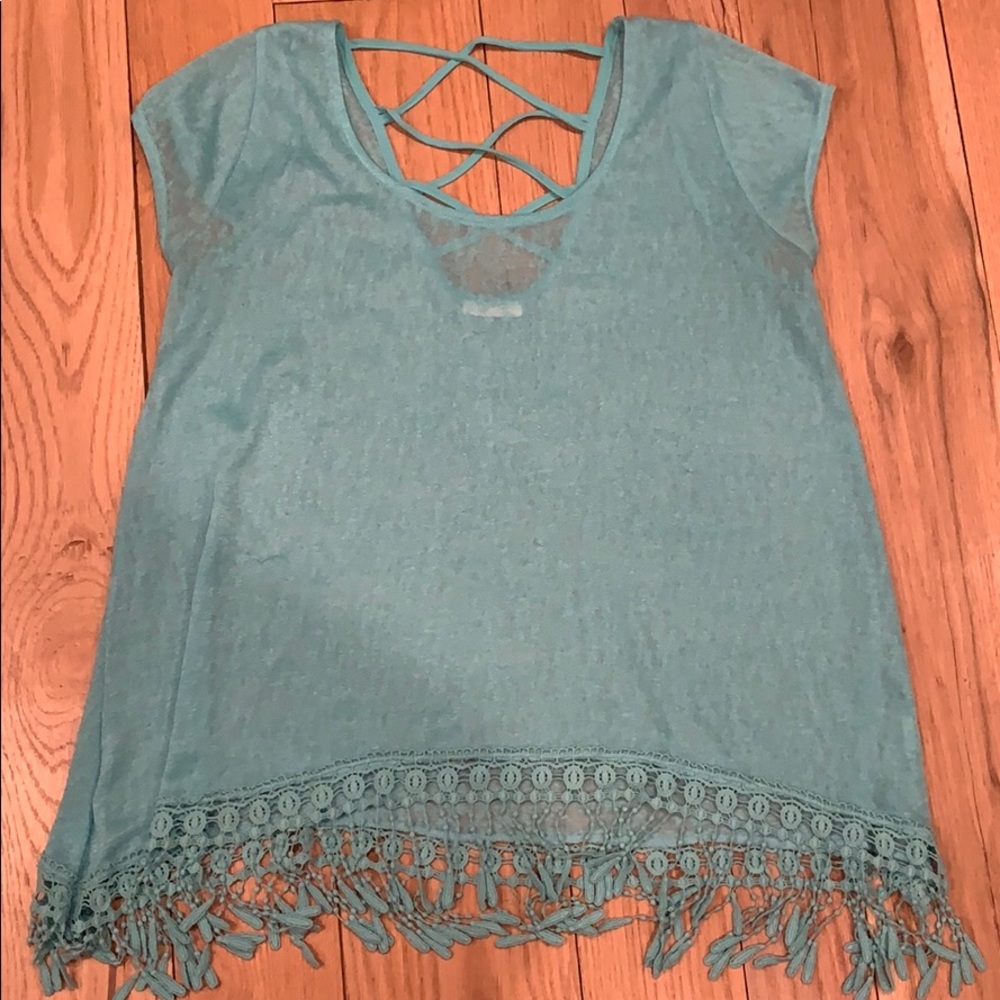 Boutique cap sleeve top
